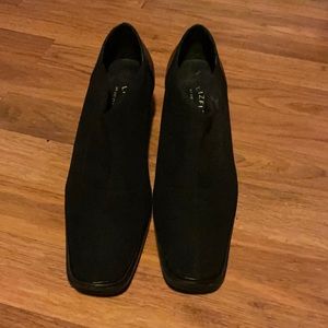 Beautiful Black Ladies Square Heel Shoes Size 9